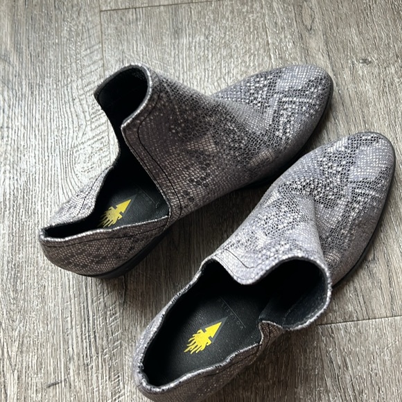 Volatile Booties - Picture 5 of 13